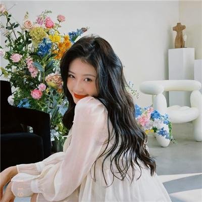 娜娜的玫瑰战争封面